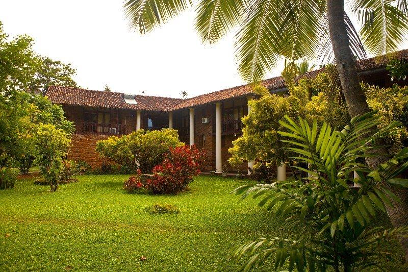 Yoho Rivi Ras Hotel Dehiwala-Mount Lavinia Esterno foto