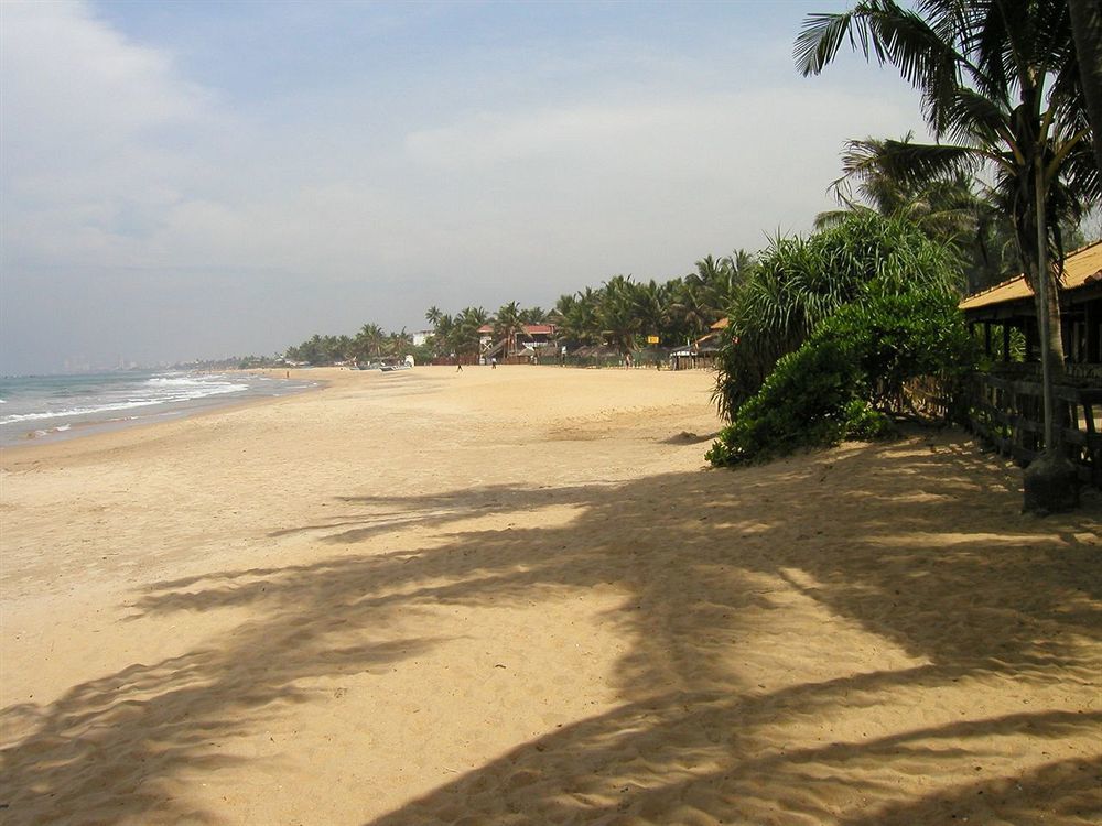 Yoho Rivi Ras Hotel Dehiwala-Mount Lavinia Esterno foto