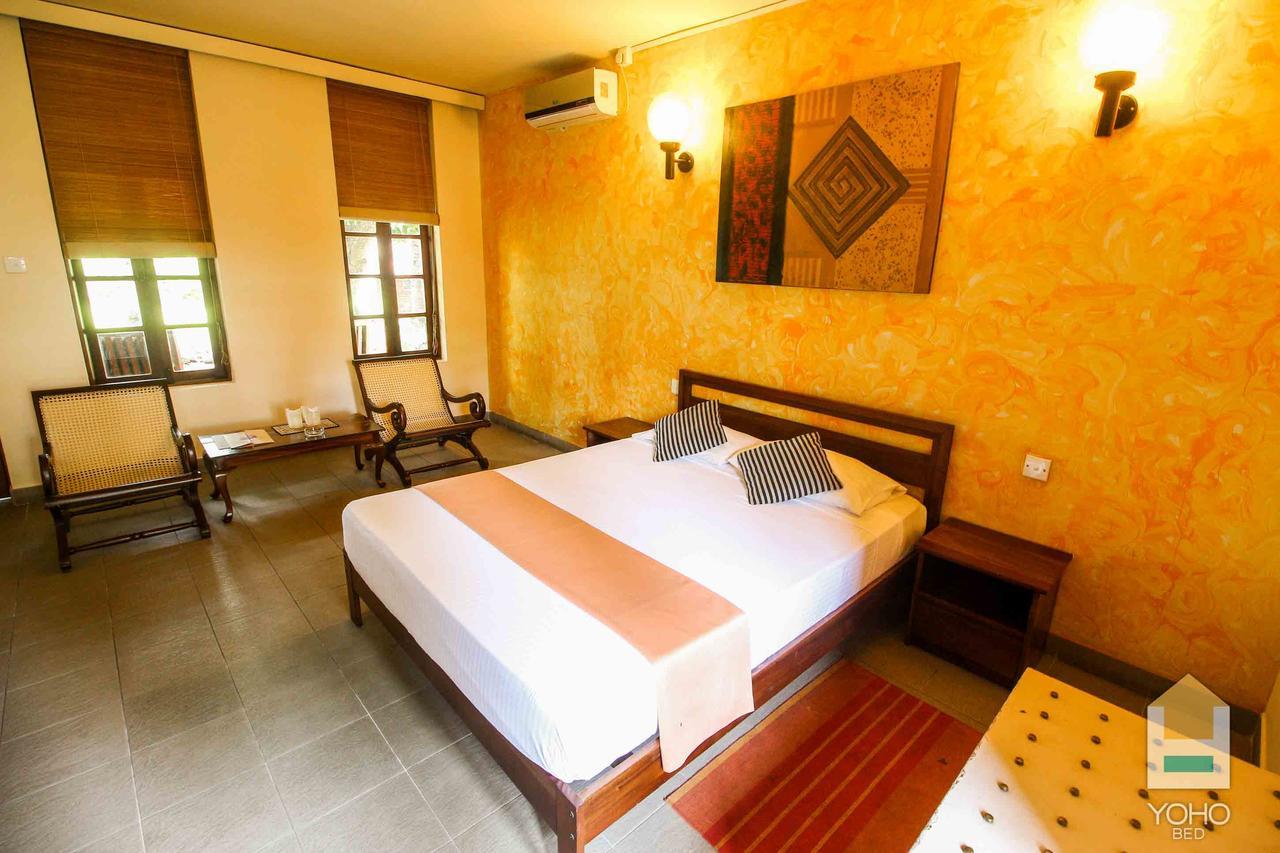 Yoho Rivi Ras Hotel Dehiwala-Mount Lavinia Esterno foto