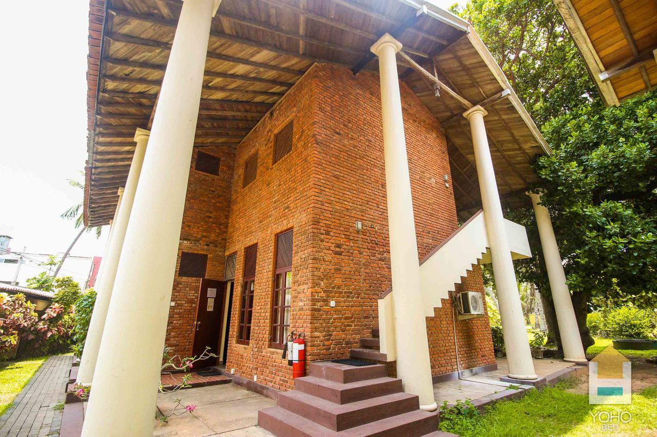 Yoho Rivi Ras Hotel Dehiwala-Mount Lavinia Esterno foto