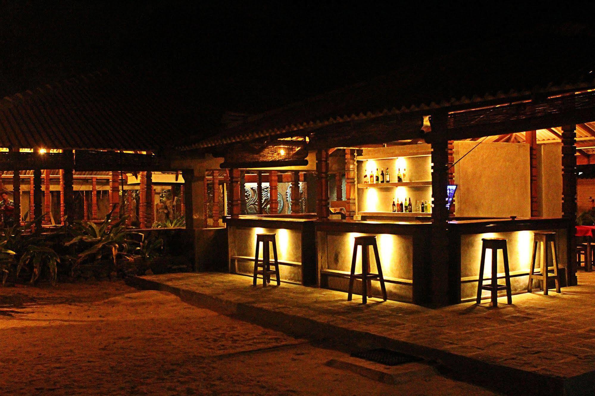 Yoho Rivi Ras Hotel Dehiwala-Mount Lavinia Esterno foto