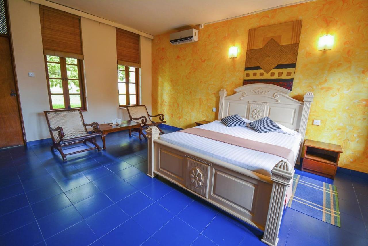 Yoho Rivi Ras Hotel Dehiwala-Mount Lavinia Esterno foto